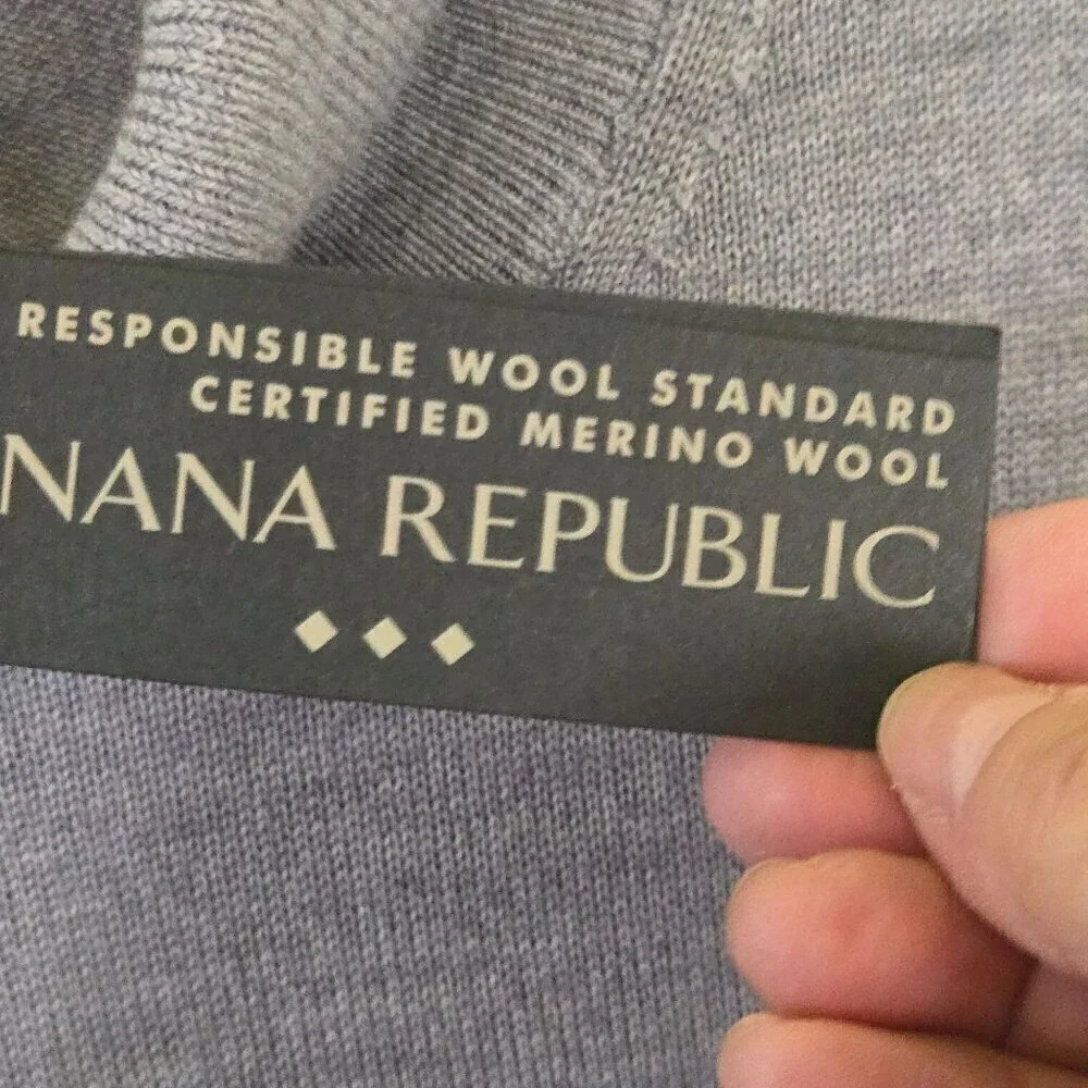 Banana Republic NWT Gray Merino Wool Lightweight Turtleneck Sweater Size XL